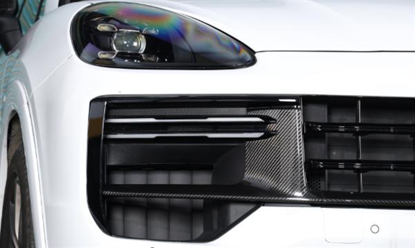 Grote foto dit betreft een porsche cayenne cayenne coupe 2019 2024 carbon grill sport design bumper auto onderdelen tuning en styling