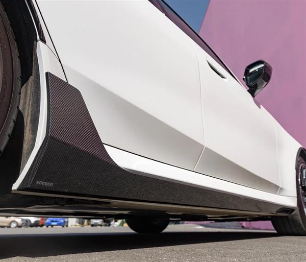 Grote foto dit betreft een set bmw g90 g99 m5 carbon sq side skirt extensions auto onderdelen tuning en styling