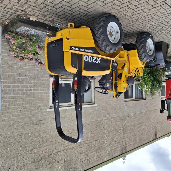 Grote foto hytec x200 minishovel bj 2022 kniklader wiellader agrarisch shovels
