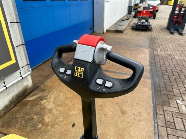 Grote foto vs 22282 elektrische palletwagen hyster p1.6 bj2019 doe het zelf en verbouw hefwerktuigen