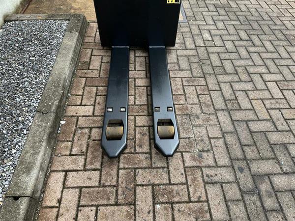 Grote foto vs 22282 elektrische palletwagen hyster p1.6 bj2019 doe het zelf en verbouw hefwerktuigen