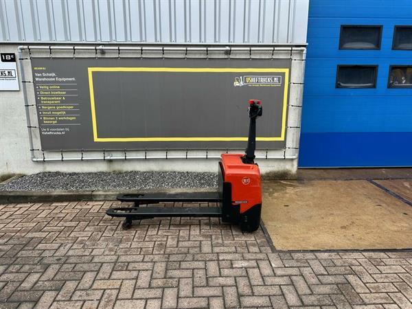 Grote foto vs 22276 elektrische palletwagen bt lwe130 bj2006 doe het zelf en verbouw hefwerktuigen