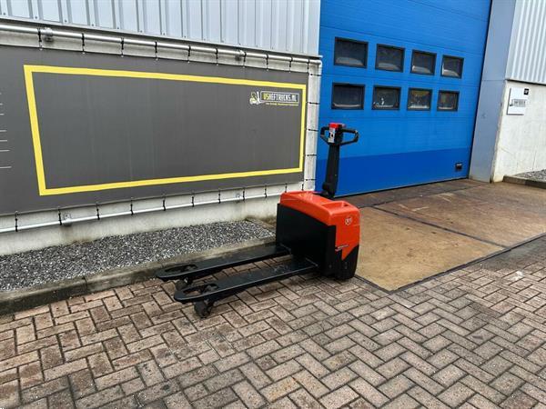 Grote foto vs 22276 elektrische palletwagen bt lwe130 bj2006 doe het zelf en verbouw hefwerktuigen