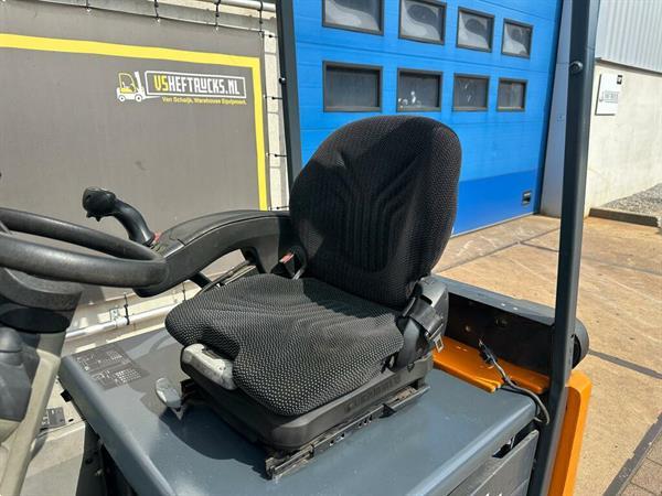 Grote foto vs 22278 elektrische triplex heftruck still r20 15 sideshift agrarisch heftrucks