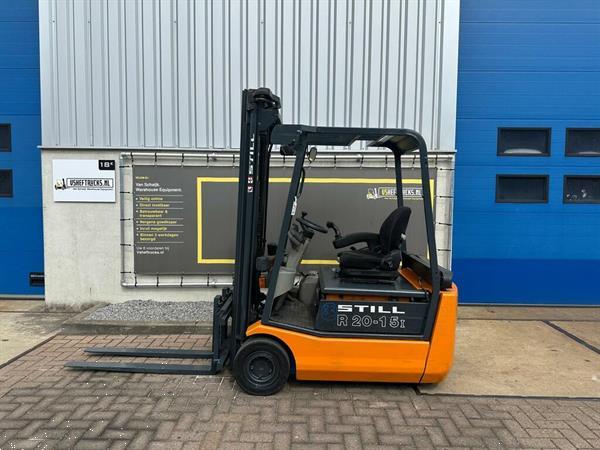 Grote foto vs 22278 elektrische triplex heftruck still r20 15 sideshift agrarisch heftrucks