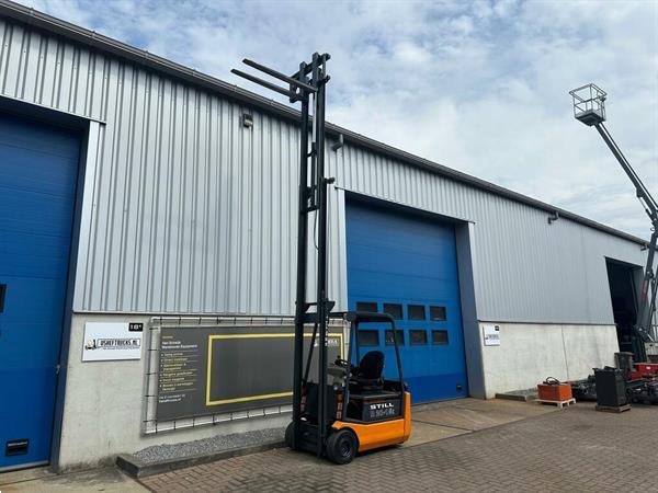 Grote foto vs 22278 elektrische triplex heftruck still r20 15 sideshift agrarisch heftrucks