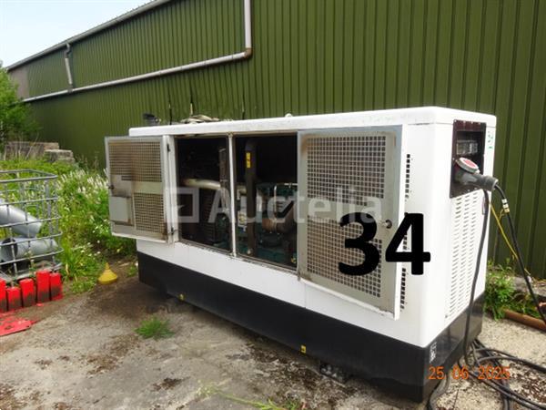 Grote foto 1 generatorset met het merk innesol sun. 2m80 1m10 1m60 doe het zelf en verbouw ijzerwaren en bevestigingsmiddelen