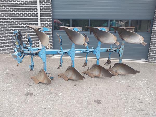 Grote foto lemken opal 110 4 schaar ploeg 3 1 agrarisch ploegen