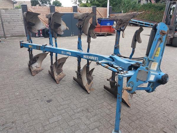 Grote foto lemken opal 110 4 schaar ploeg 3 1 agrarisch ploegen