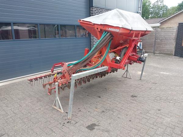 Grote foto accord dl zaaimachine agrarisch zaaimachines