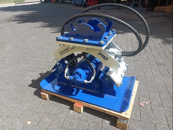 Grote foto trilblok trilplaat cw 05 opname minigraver doe het zelf en verbouw aanbouwdelen