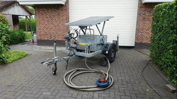 Grote foto plasdraspomp op aanhangwagen afzetbaar agrarisch beregeningapparatuur