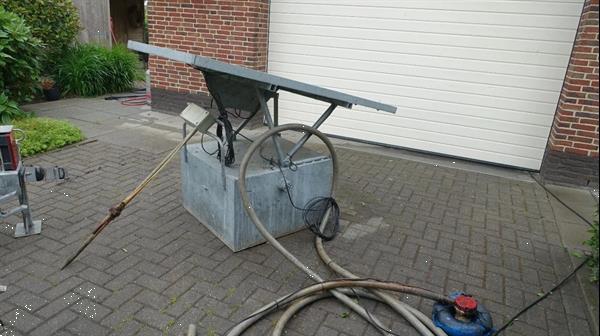 Grote foto plasdraspomp op aanhangwagen afzetbaar agrarisch beregeningapparatuur