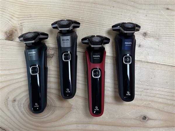Grote foto partij philips 5000 series scheerapparaten. beauty en gezondheid haarverzorging