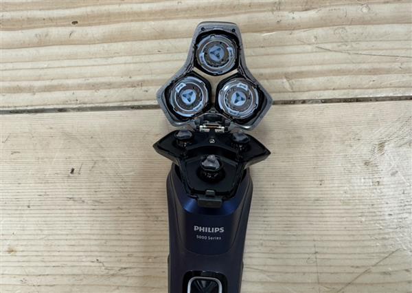 Grote foto partij philips 5000 series scheerapparaten. beauty en gezondheid haarverzorging