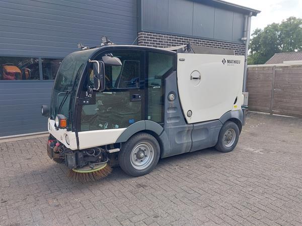 Grote foto mathieu azura flex mc 200 veegmachine agrarisch veegmachines