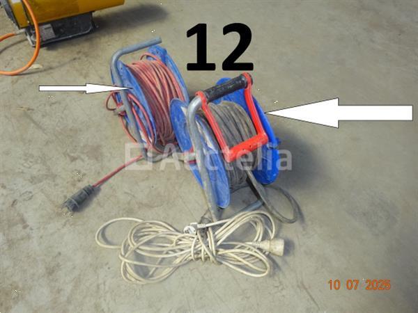 Grote foto 2 x elektrische slanghaspels van 50 meter met vier stopcontacten 1 x elektrische verlengkabel doe het zelf en verbouw gereedschappen en machines