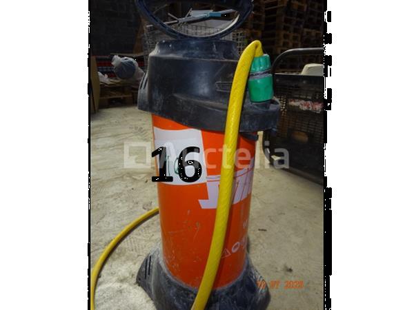 Grote foto 1 x 10l spit waterpomp doe het zelf en verbouw gereedschappen en machines