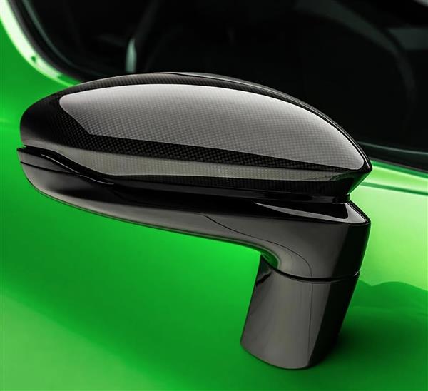 Grote foto dit betreft een ferrari 296 sf90 12 cilindri carbon spiegelkappen set auto onderdelen tuning en styling
