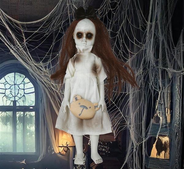 Grote foto halloween hangdecoratie meisje met knuffel 30cm verzamelen overige verzamelingen