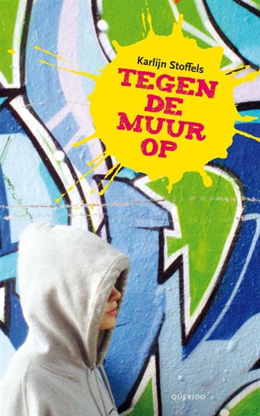 Grote foto tegen de muur op boeken jeugd 13 jaar en ouder