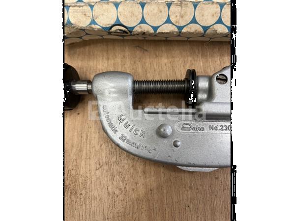 Grote foto dako quick automatic 230 pijpensnijder 32mm doe het zelf en verbouw gereedschappen en machines