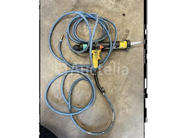 Grote foto pneumatische kitspuit doe het zelf en verbouw gereedschappen en machines
