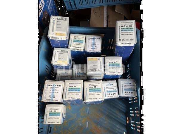 Grote foto partij riesser slagpluggen zonder bak doe het zelf en verbouw gereedschappen en machines