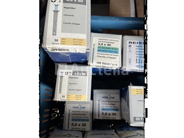 Grote foto partij riesser slagpluggen zonder bak doe het zelf en verbouw gereedschappen en machines