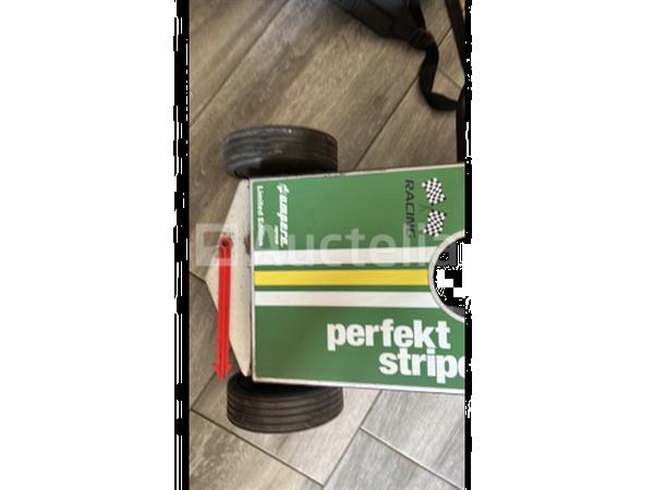 Grote foto perfect striper lijnentrek apparaat doe het zelf en verbouw gereedschappen en machines