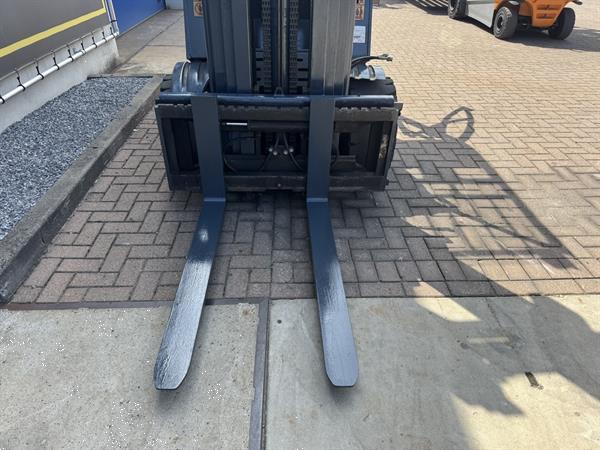 Grote foto vs 22283 elektrische triplex heftruck still r60 50 sideshift freelift agrarisch heftrucks