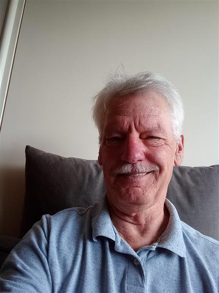 Grote foto samen gezellig doorbrengen contacten en berichten man zoekt vrouw