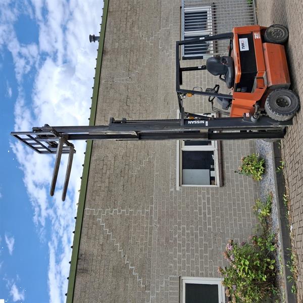 Grote foto nissan 2 5 ton triplo heftruck agrarisch heftrucks