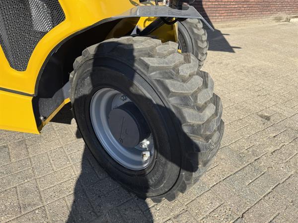 Grote foto eurotrac th25.6 compact verreiker nieuw 745 lease doe het zelf en verbouw kranen en graafmachines