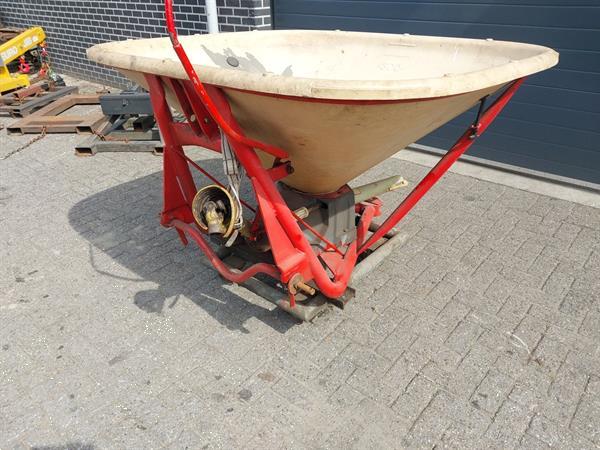 Grote foto vicon kunstmeststrooier pendelstrooier agrarisch kunstmestrooiers