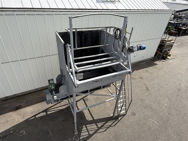 Grote foto flauw kistenkantelaar met bunker en afvoerband agrarisch tuinbouw