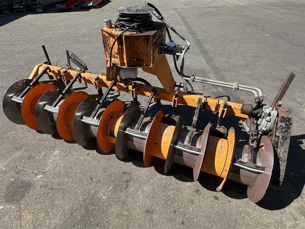 Grote foto gielis ruggenfrees hydraulisch aangedreven agrarisch akkerbouw