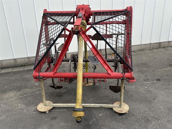 Grote foto sbo spitmachine 140 cm diepspitter 50 cm agrarisch akkerbouw