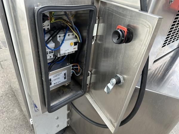Grote foto waldyssa fabri automac 75 b strechfolie verpakkingsmachine roestvrij staal agrarisch tuinbouw
