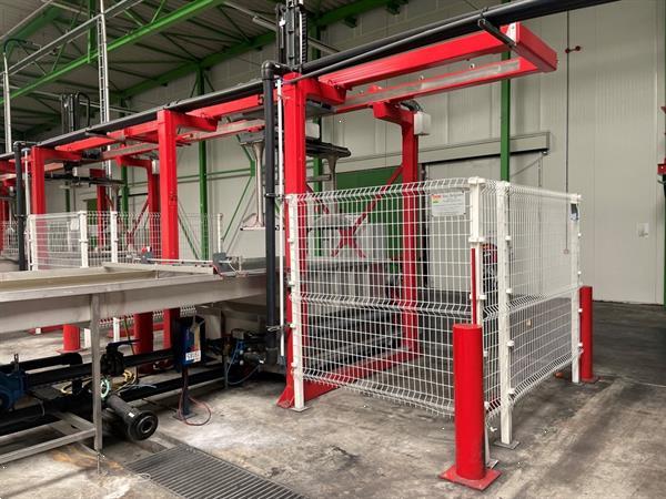 Grote foto stas waterlediger portaal voor appels met droger agrarisch tuinbouw