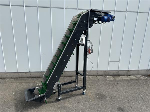 Grote foto opvoerband breedte 30 cm met vingers doe het zelf en verbouw afvalverwerking
