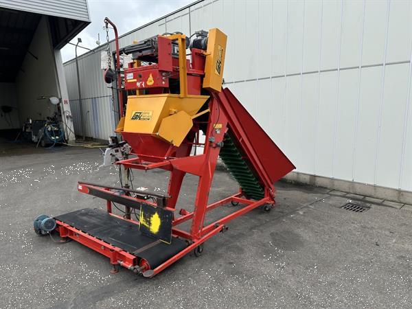 Grote foto bijlsma hercules afweegmachine met transportband 200 x 50 cm en newlong zakkennaaier agrarisch tuinbouw