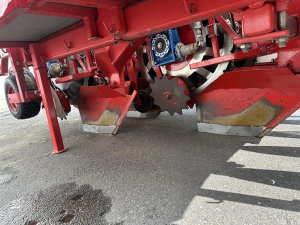 Grote foto elco beddenplantmachine 4 rijen met schijven agrarisch zaaimachines