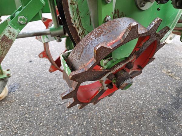 Grote foto basrijs bps fe150 plantmachine met aangedreven schijven voor 2 rijen agrarisch zaaimachines