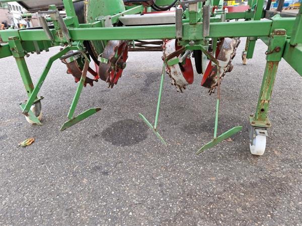 Grote foto basrijs bps fe150 plantmachine met aangedreven schijven voor 2 rijen agrarisch zaaimachines