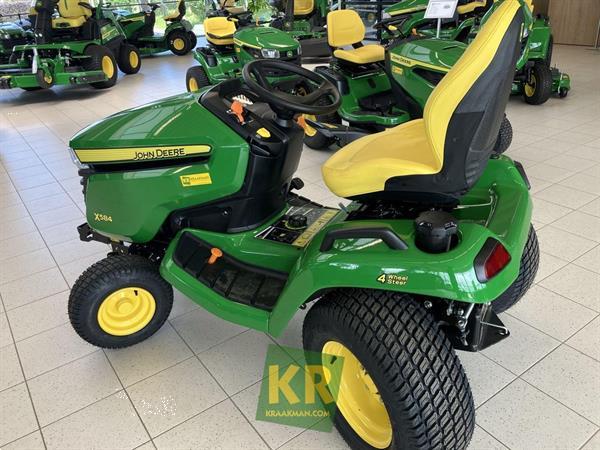 Grote foto john deere x584 696131 tuin en terras zitmaaiers