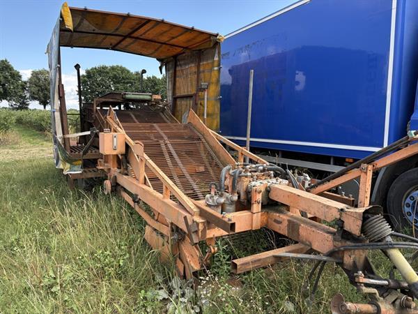 Grote foto zoete aardappel bataat rooier agrarisch aardappelpootmachines