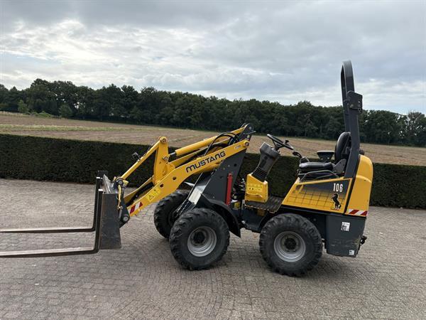 Grote foto mustang 106 shovel agrarisch shovels