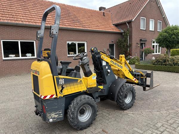 Grote foto mustang 106 shovel agrarisch shovels