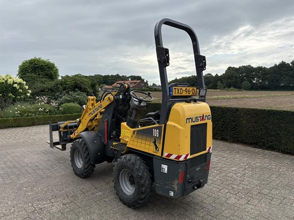 Grote foto mustang 106 shovel agrarisch shovels